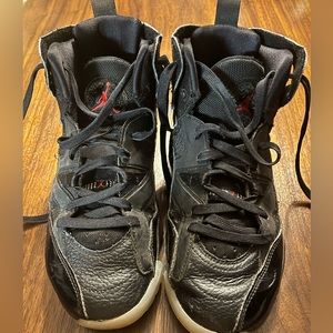 Boys Nike Jumpman Basketball Shoes